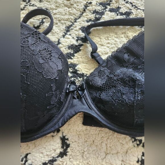 Victoria's Secret Body by Victoria Lined Demi Black Lace Bra 32DD - Picture 4 of 6